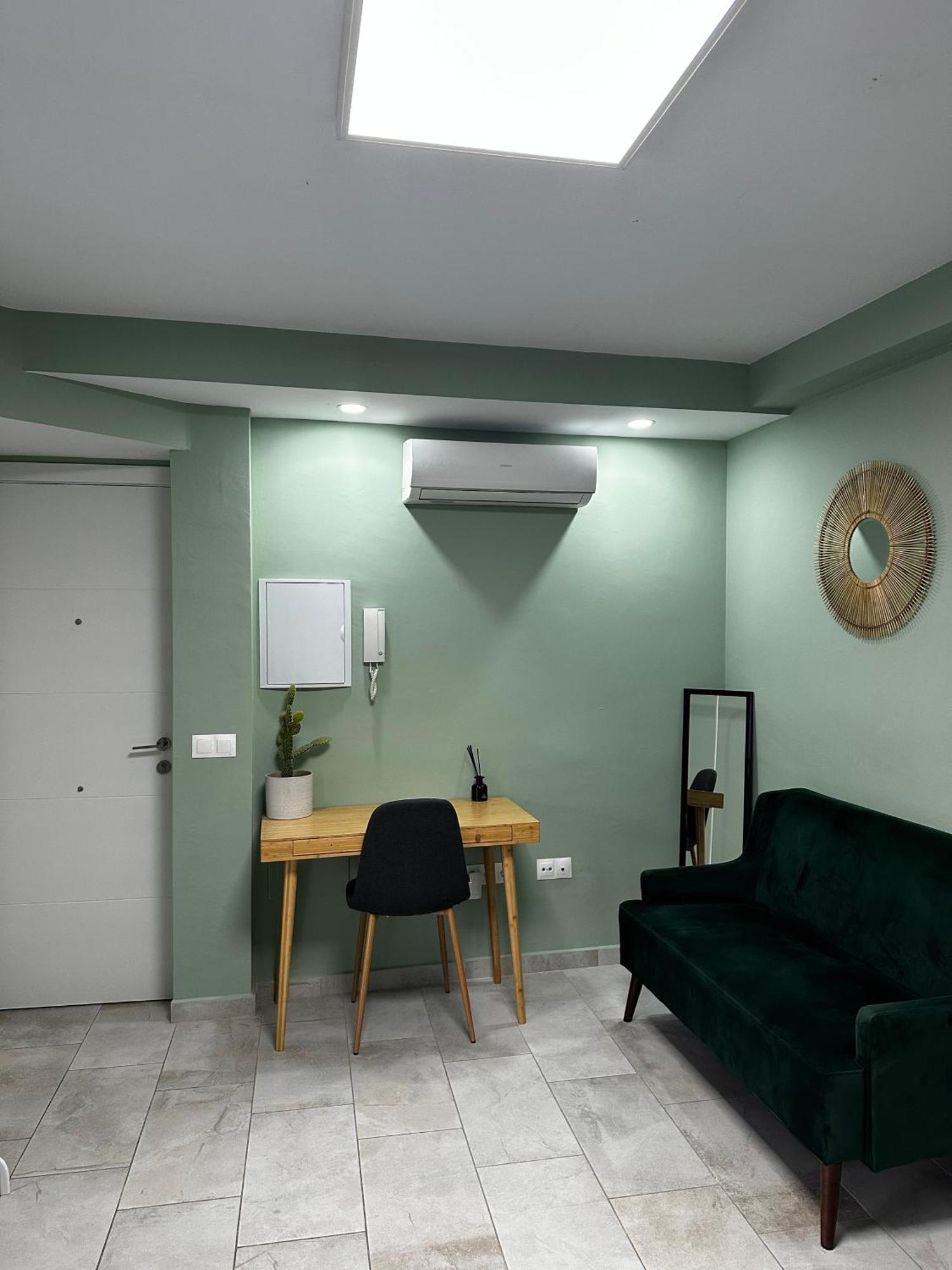 Lovely Studio Apartment Malaga Center Exterior photo